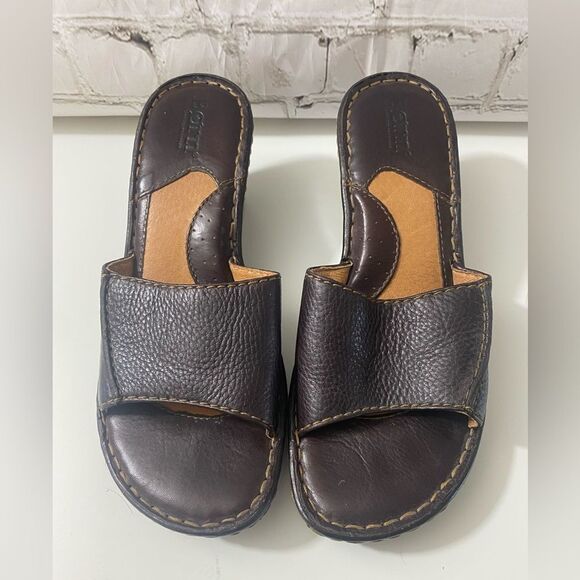 Brown Leather women’s Born Sandals - Picture 1 of 9